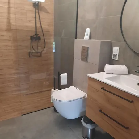 Zlote Sady Na Mazurach Z Widokiem Na Jezioro * Mikołajki