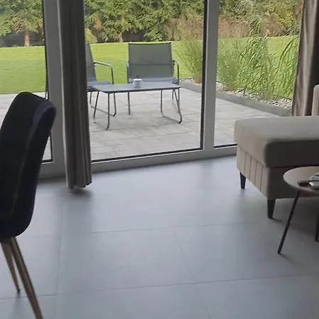 Zlote Sady Na Mazurach Z Widokiem Na Jezioro *