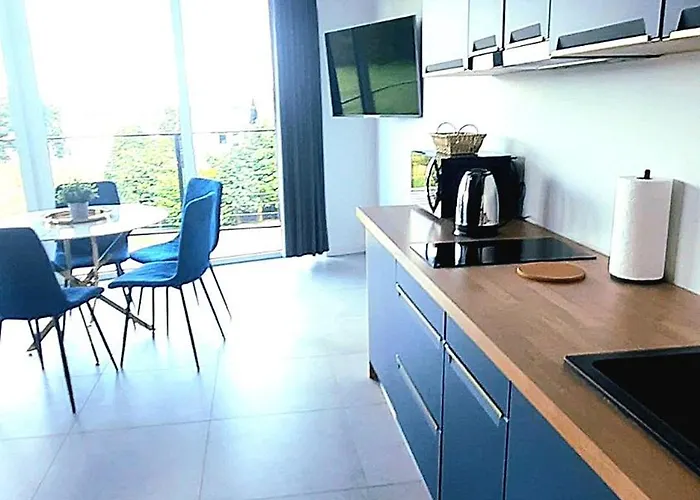 Zlote Sady Na Mazurach Z Widokiem Na Jezioro